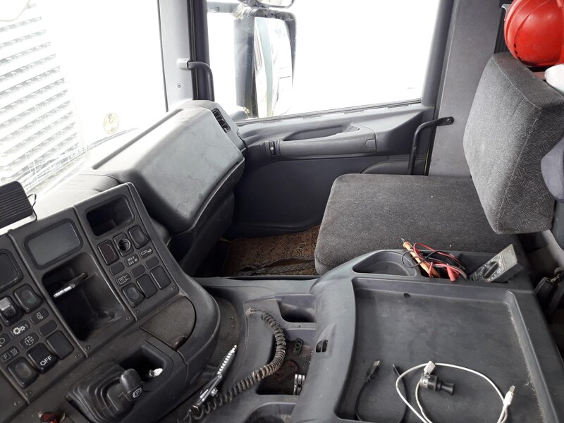 Scania P94 D230 Macara HIAB 095-2- gata de lucru!